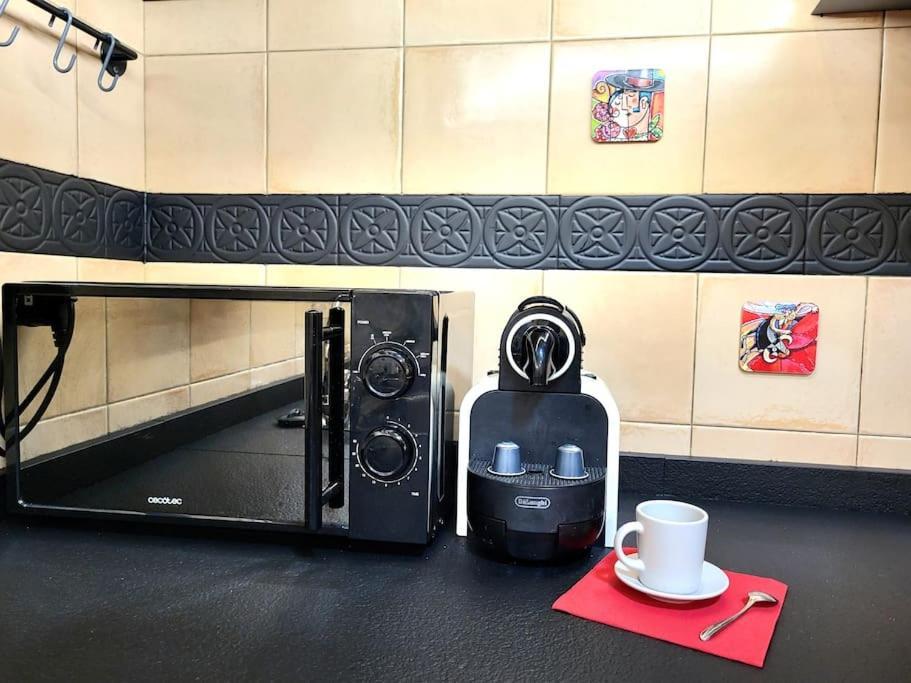 Flamenco, Apartamento Exclusivo De Dos Habitaciones En El Pleno Del Casco Antiguo, Alicante, Playa, Centro Historico, Rambla Buitenkant foto