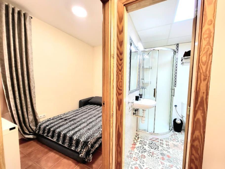 Flamenco, Apartamento Exclusivo De Dos Habitaciones En El Pleno Del Casco Antiguo, Alicante, Playa, Centro Historico, Rambla Buitenkant foto